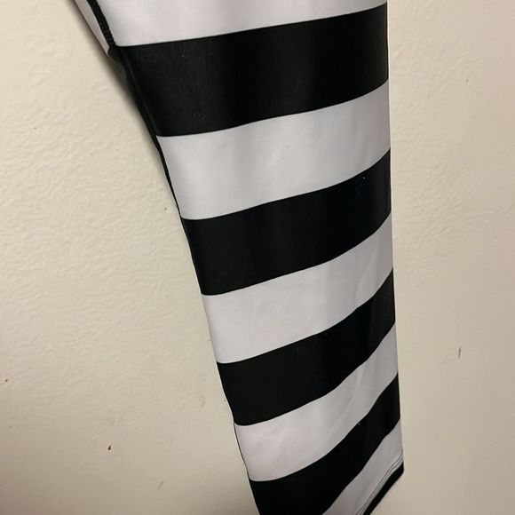 WATTIE INK STARS AND STRIPES LEGGINGS SIZE MEDIUM - Picture 6 of 9